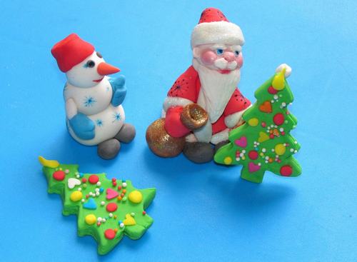 דמויות מפוסלות לכריסמס